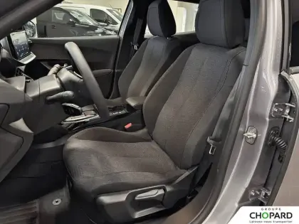 Photo 18 Peugeot 2008  Electrique 50 kWh 136 ch