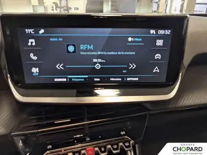 Photo 19 Peugeot 2008  Electrique 50 kWh 136 ch