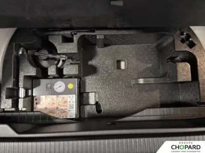 Photo 23 Peugeot 2008  Electrique 50 kWh 136 ch