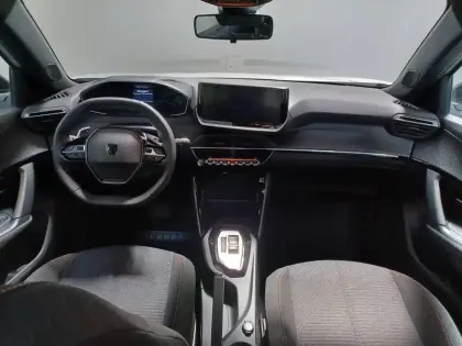 Photo 10 Peugeot 2008  Hybrid 136 e-DCS6