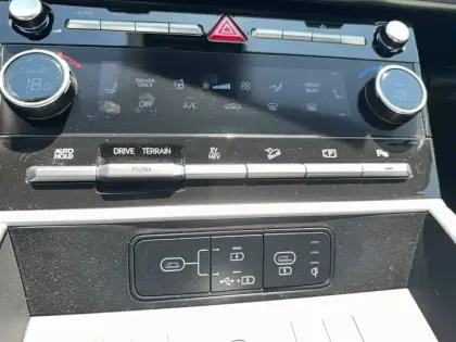 Photo 75 Hyundai Santa  Fe 1.6 T-GDi Plug-in 253 HTRAC BVA6