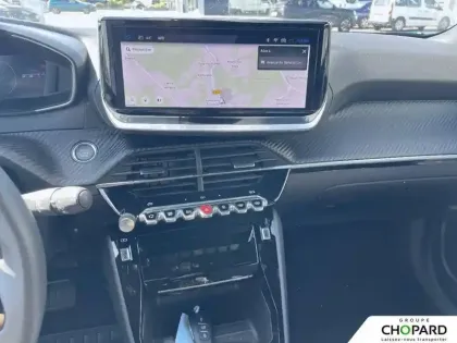 Photo 13 Peugeot 2008  Hybrid 136 e-DCS6