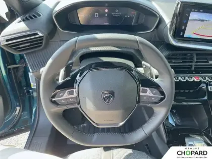 Photo 15 Peugeot 2008  Hybrid 136 e-DCS6