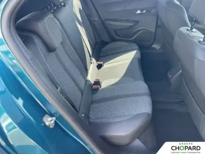 Photo 19 Peugeot 2008  Hybrid 136 e-DCS6