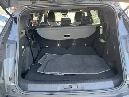 Photo 51 Peugeot 5008  Hybrid 136 e-DCS6