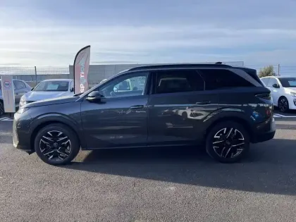 Photo 46 Peugeot 5008  Hybrid 136 e-DCS6