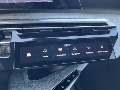 Photo 65 Peugeot 5008  Hybrid 136 e-DCS6