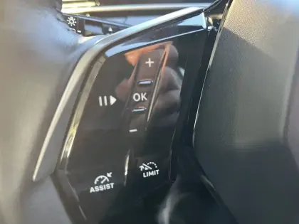 Photo 70 Peugeot 5008  Hybrid 136 e-DCS6