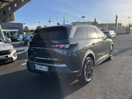 Photo 43 Peugeot 5008  Hybrid 136 e-DCS6