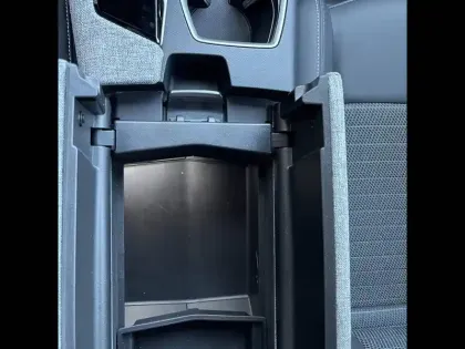 Photo 68 Peugeot 5008  Hybrid 136 e-DCS6