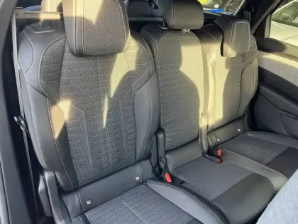 Photo 60 Peugeot 5008  Hybrid 136 e-DCS6