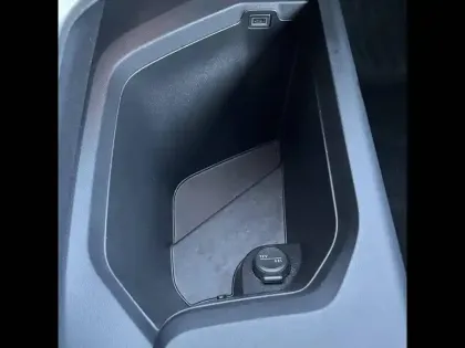 Photo 72 Peugeot 5008  Hybrid 136 e-DCS6