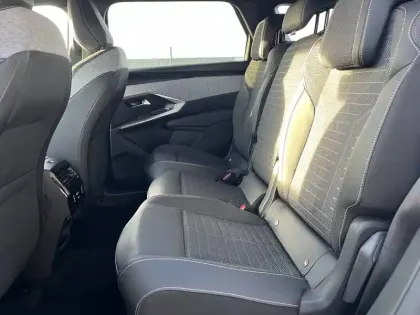 Photo 17 Peugeot 5008  Hybrid 136 e-DCS6