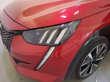 Photo 47 Peugeot 208  PureTech 100 S&S BVM6