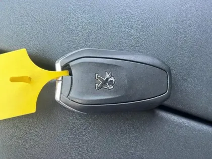 Photo 15 Peugeot 3008  BlueHDi 180ch S&S EAT8 GT