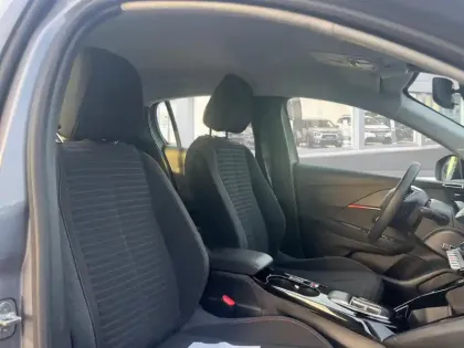 Photo 8 Peugeot 208  Electrique 50 kWh 136ch Active