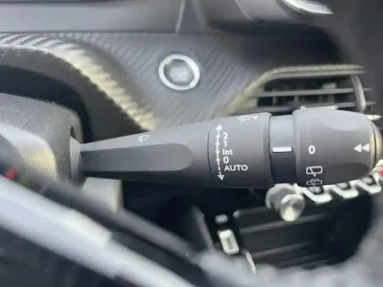 Photo 17 Peugeot 208  Electrique 50 kWh 136ch Active