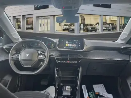 Photo 9 Peugeot 208  Electrique 50 kWh 136ch Active