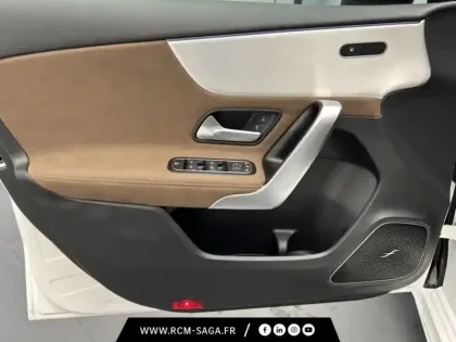 Photo 12 Mercedes Classe A 200 d AMG Line