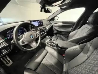 Photo 3 BMW Serie 5 Série 5 Touring 530dA xDrive 286ch M Sport Steptronic