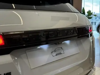 Photo 11 Land rover Range Rover Evoque  1.5 P270e PHEV 269ch Dynamic SE