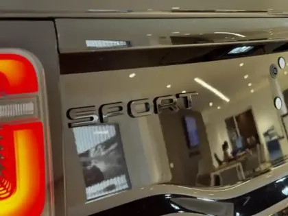 Photo 11 Land rover Discovery Sport  P270e PHEV 269ch Dynamic SE 8cv