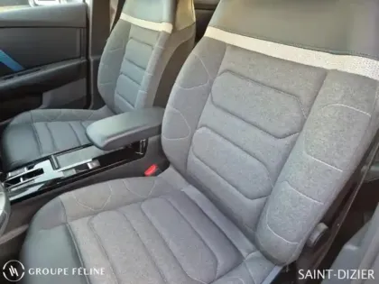 Photo 8 Citroën C4  Moteur électrique 136ch (100 kW) Shine Automatique