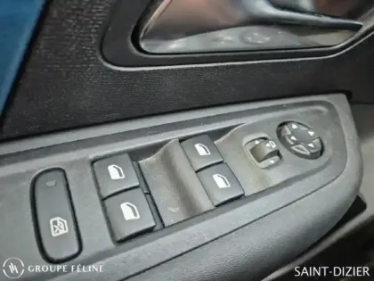 Photo 14 Citroën C4  Moteur électrique 136ch (100 kW) Shine Automatique