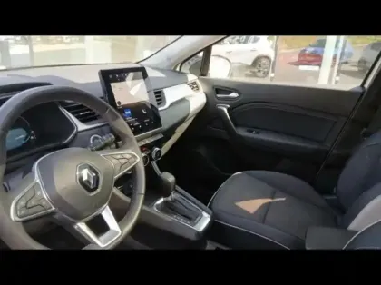 Photo 8 Renault Captur  1.6 E-Tech hybride 145ch Techno