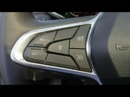 Photo 13 Renault Captur  1.6 E-Tech hybride 145ch Techno