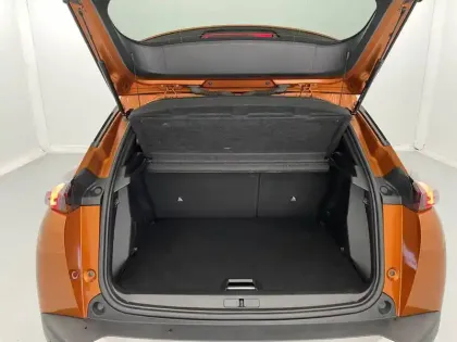 Photo 12 Peugeot 2008  PureTech 100 S&S BVM6