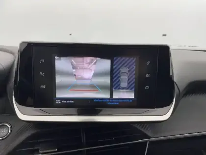 Photo 27 Peugeot 2008  PureTech 100 S&S BVM6