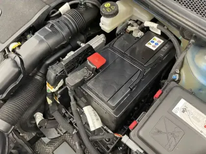 Photo 29 Peugeot 208  PureTech 100 S&S BVM6