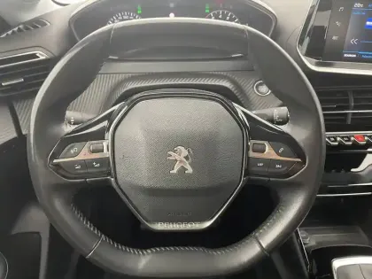 Photo 22 Peugeot 208  PureTech 100 S&S BVM6