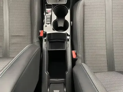 Photo 33 Peugeot 208  PureTech 100 S&S BVM6