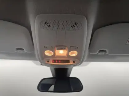 Photo 26 Peugeot 208  PureTech 100 S&S BVM6