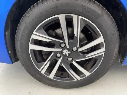 Photo 17 Peugeot 208  PureTech 100 S&S BVM6