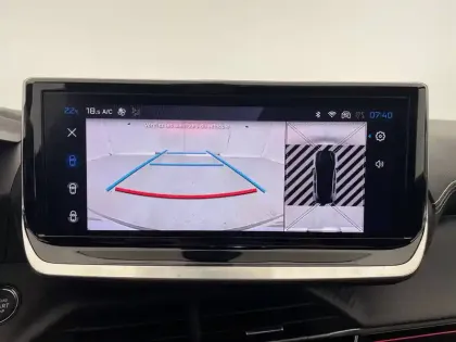 Photo 25 Peugeot 208  Hybrid 136 e-DCS6