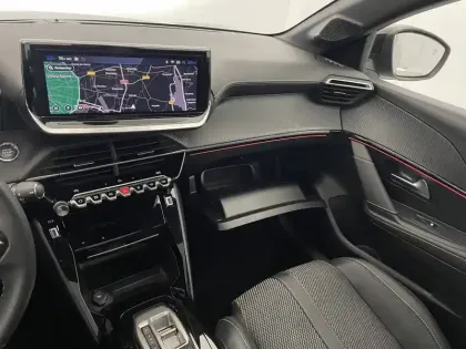 Photo 31 Peugeot 208  Hybrid 136 e-DCS6