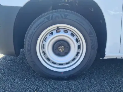 Photo 36 Peugeot Partner  FOURGON M 650 KG BLUEHDI 100 S&S BVM6