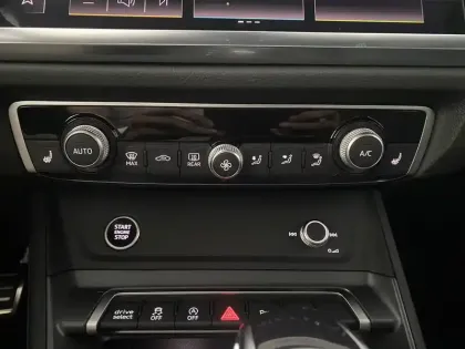 Photo 32 Audi Q3  35 TFSI 150 ch S tronic 7