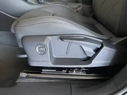 Photo 14 Audi Q3  35 TFSI 150 ch S tronic 7