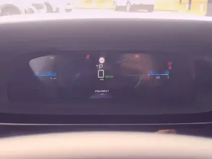 Photo 37 Peugeot 408  Electrique 58 kWh 210ch