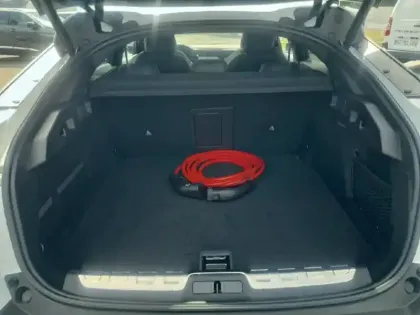 Photo 33 Peugeot 408  Electrique 58 kWh 210ch