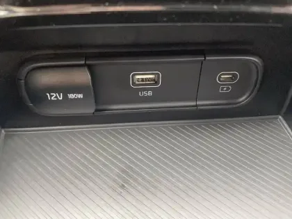 Photo 28 Kia Sportage Gén. V Ph1 Evo 30 Years 5