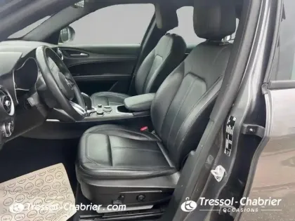 Photo 8 Alfa Romeo Stelvio  2.2 210 ch Q4 AT8 Ti