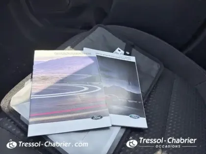 Photo 15 Ford Kuga  2.5 Duratec 190 ch FlexiFuel FHEV E85 Powershift Titanium