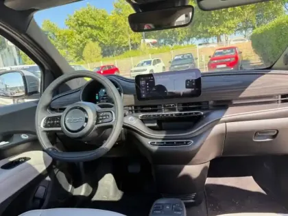 Photo 12 Fiat 500  e 118ch Giorgio Armani Collectors Edition MY25