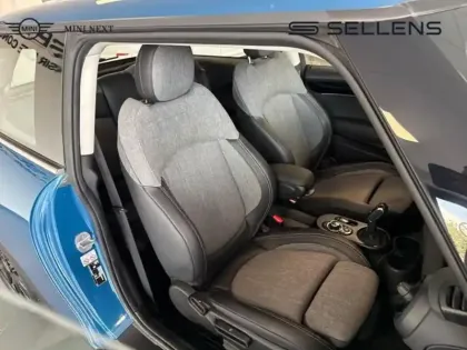 Photo 8 Mini Mini  Cooper SE 184ch Edition Camden BVA 5CV