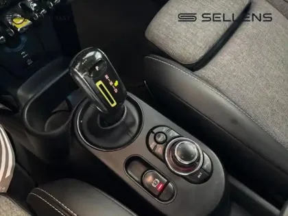 Photo 14 Mini Mini  Cooper SE 184ch Edition Camden BVA 5CV